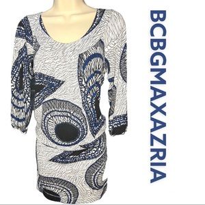 BCBGMAXAZRIA 3/4 sleeve dress. Size small excellent condition.